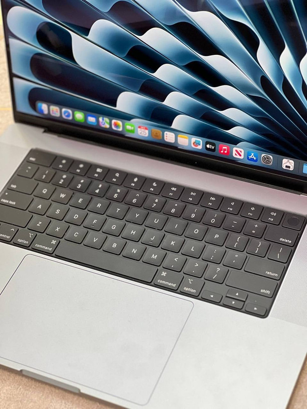 لپ تاپ اپل مکبوک پرو Macbook Pro 16 - 2021 /M1/32/512/M1/16in