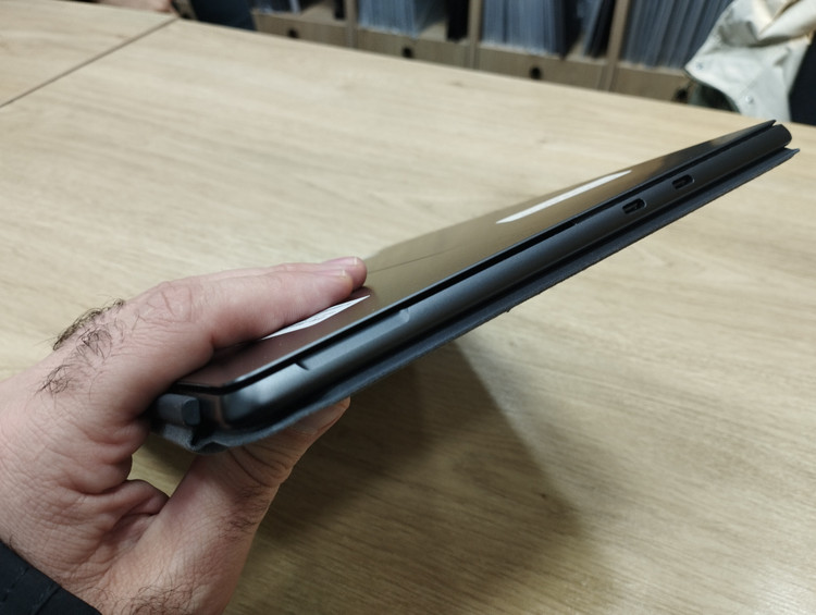 لپتاپ سرفیس پرو 9 Surface Pro 9 /Core i7-1255U /16/256/Intel Iris XE/13in