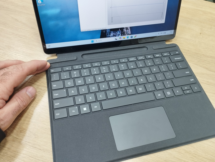 لپتاپ سرفیس پرو 9 Surface Pro 9 /Core i7-1255U /16/256/Intel Iris XE/13in