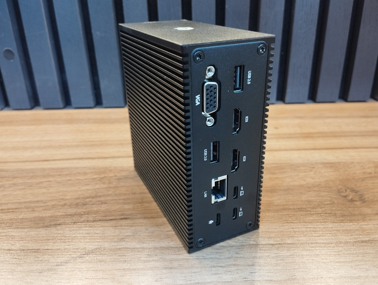 هاب 16 پورت فلزی رومیزی داک استیشن