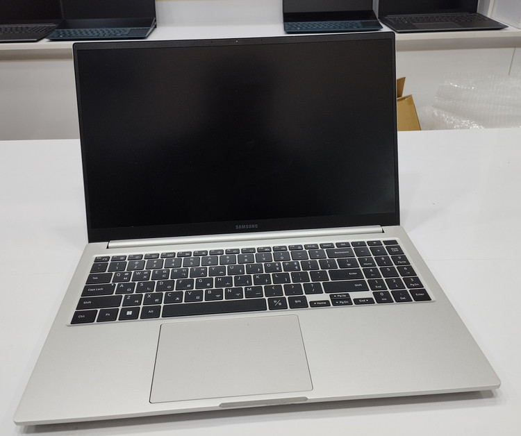 لپ تاپ سامسونگ Samsung Galaxy 750 XFG /Core i5-1335U/16/512/Intel Iris XE/15.6in FHD