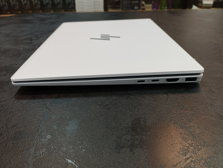 لپتاپ HP Omnibook 7 Aero 13 /Ryzen 5 Ai/16/512/2GB AMD/NPU/13in FHD
