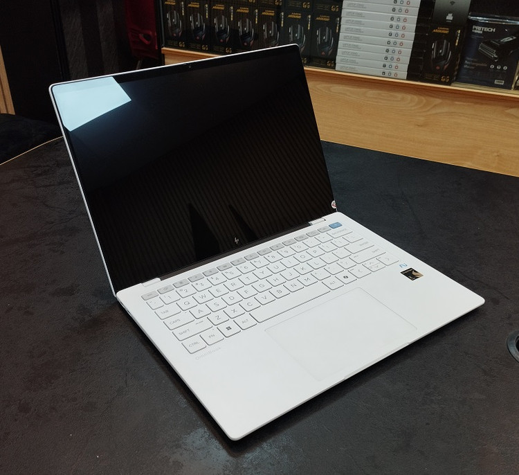 لپتاپ HP Omnibook X 14 /Snapdragon X Elite/16/1TB/Qualcomm Adreno X1/NPU/14in 2K Touch