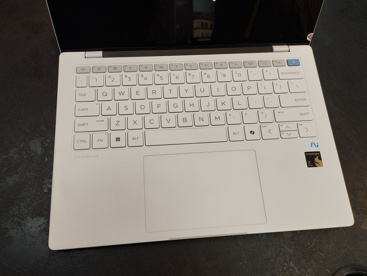 لپتاپ HP Omnibook X 14 /Snapdragon X Elite/16/1TB/Qualcomm Adreno X1/NPU/14in 2K Touch
