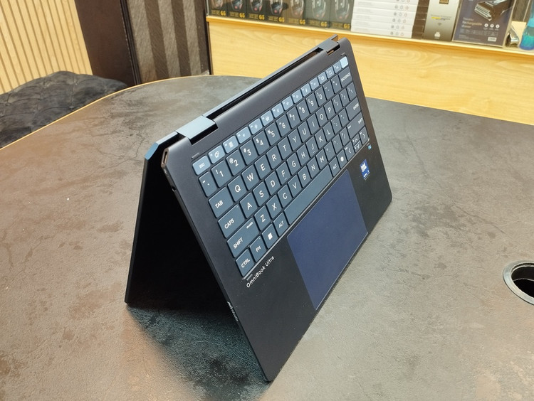 لپتاپ HP Omnibook Ultra Flip 14/Core Ultra 7-256 V/16/512/Intel R/NPU/14in 2K Touch 360