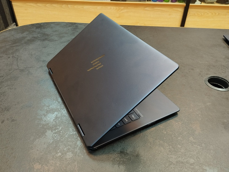 لپتاپ HP Omnibook Ultra Flip 14/Core Ultra 9-288 V/32/512/Intel R/NPU/14in 2K Touch 360