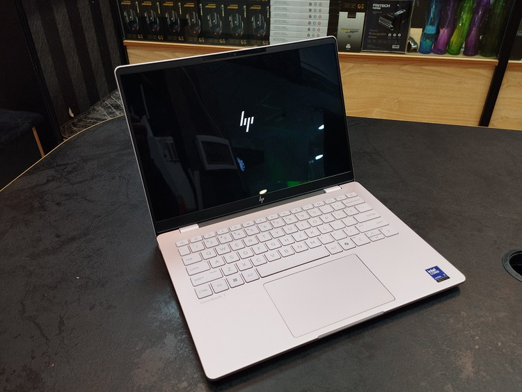 لپتاپ HP Omnibook 7 14/Core Ultra 7-255U/16/1TB/Intel R/NPU/14in 2K