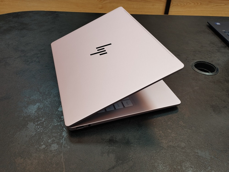 لپتاپ HP Omnibook 7 14/Core Ultra 7-255U/16/1TB/Intel R/NPU/14in 2K