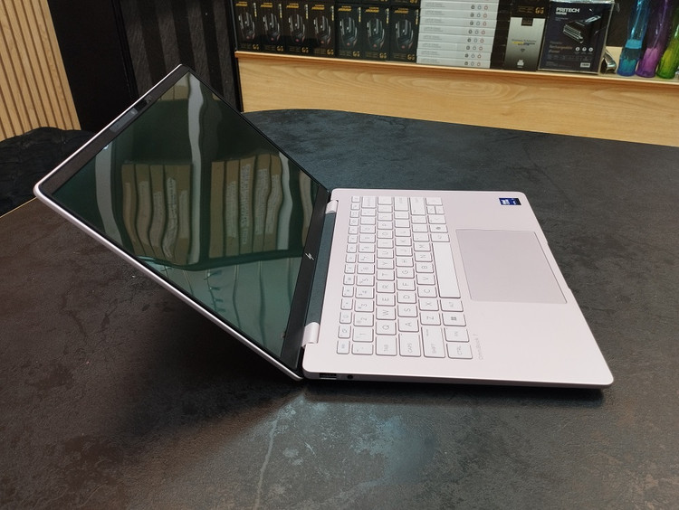 لپتاپ HP Omnibook 7 14/Core Ultra 7-255U/16/1TB/Intel R/NPU/14in 2K