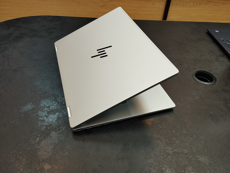 لپتاپ HP Omnibook X Flip 14 /Core Ultra 5-226V/16/512/Intel ARC/NPU/14in FHD Touch 360