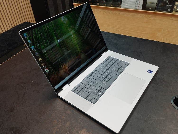 لپتاپ HP Omnibook X Flip 14 /Core Ultra 5-226V/16/512/Intel ARC/NPU/14in FHD Touch 360