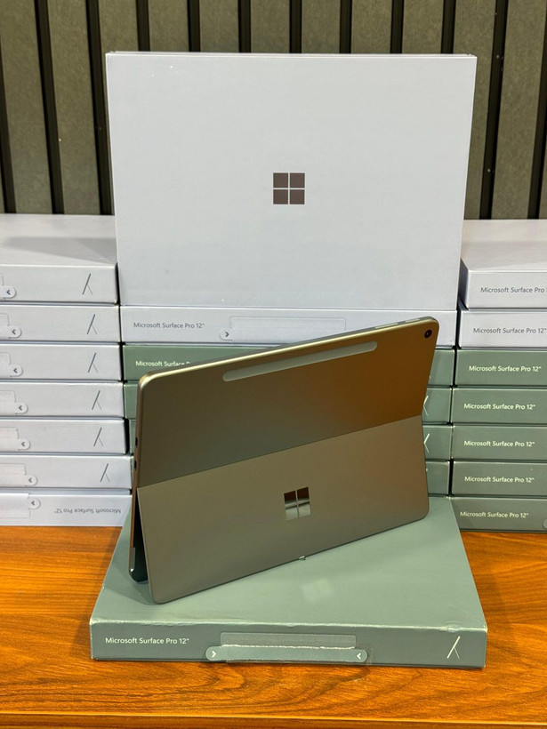 تبلت آکبند سرفیس پرو 12 اینچ Surface Pro 12in /Snapdragon XElite /16/512/Qualcomm Adreno/12in