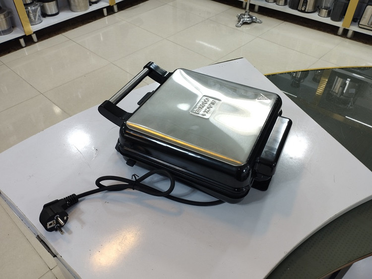 ساندویچ ساز بلک کوکر مدل SM-790
