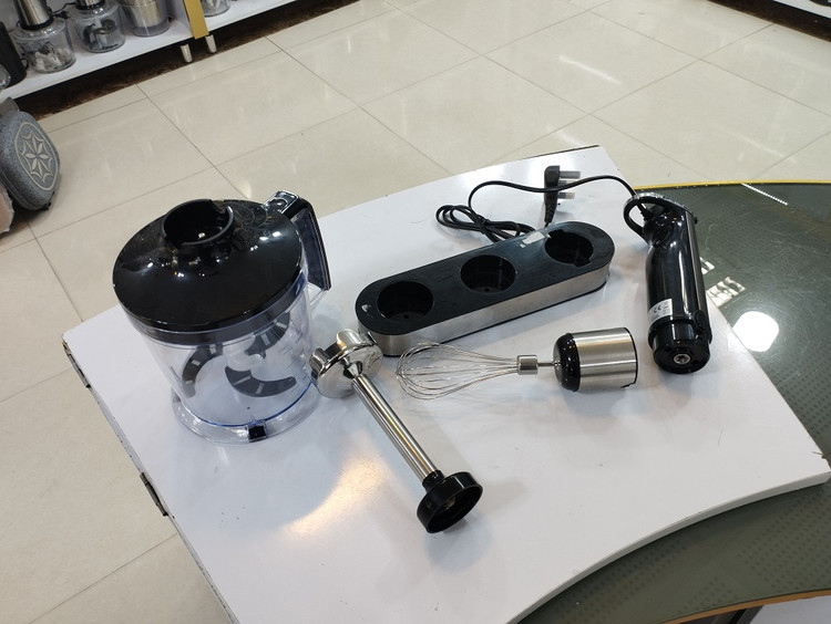 گوشت کوب برقی 4 کاره بلک کوکر توان 600 وات مدل BS-050