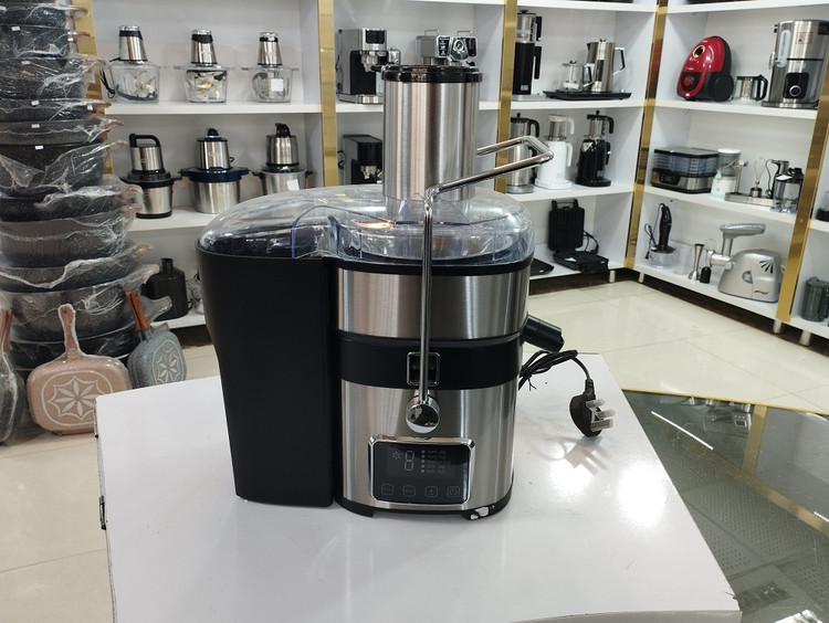 آبمیوه گیر تک کاره بلک کوکر مدل S-566 توان 800 وات