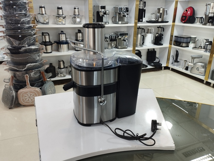 آبمیوه گیر تک کاره بلک کوکر مدل S-566 توان 800 وات
