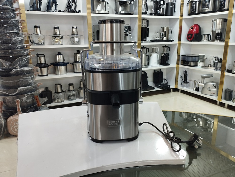 آبمیوه گیر تک کاره بلک کوکر مدل S-566 توان 800 وات