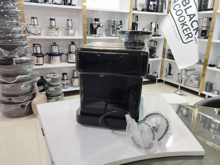 اسپرسوساز بلک کوکر مدل BC-002ECM با ظرفیت مخزن 2 لیتر و فشار 20 بار
