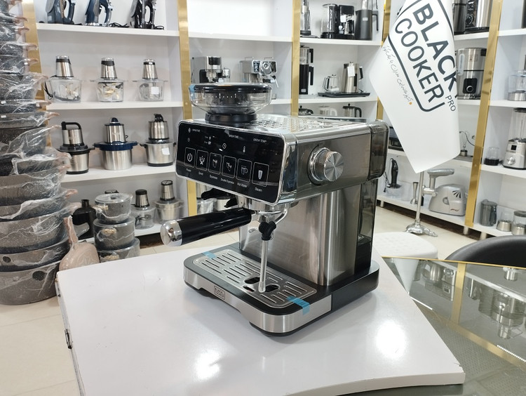 اسپرسوساز بلک کوکر مدل BC-002ECM با ظرفیت مخزن 2 لیتر و فشار 20 بار