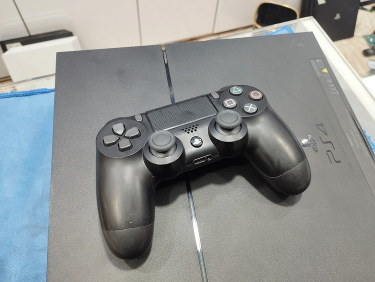 کنسول بازی سونی نسخه اکانتی PS4 Fat ، حافظه 500 گیگابایت