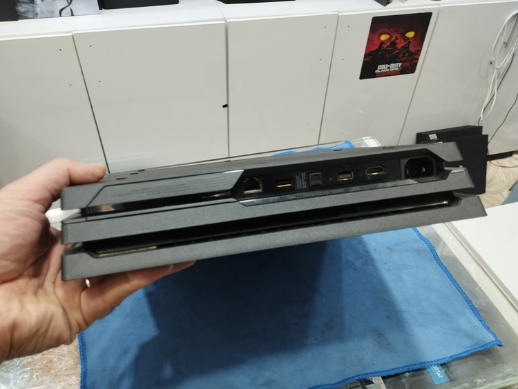کنسول بازی سونی نسخه کپی خور PS4 Pro ، ورژن 12.52 ، حافظه یک ترابایت