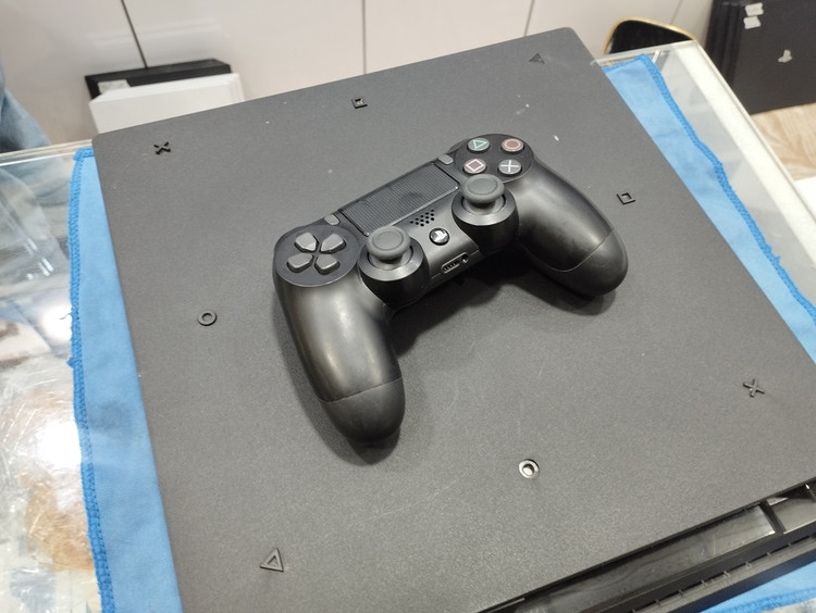 کنسول بازی سونی نسخه کپی خور PS4 Pro ، ورژن 12.52 ، حافظه یک ترابایت