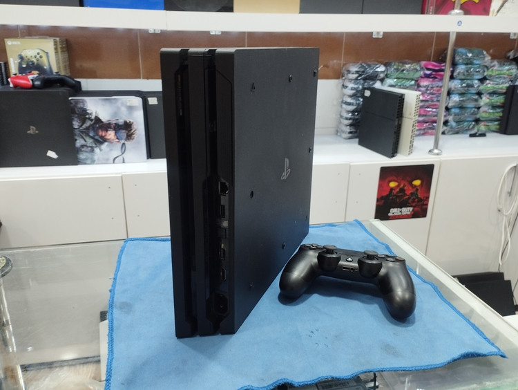 کنسول بازی سونی نسخه کپی خور PS4 Pro ، ورژن 12.52 ، حافظه یک ترابایت