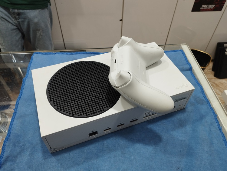 کنسول بازی مایکروسافت XBox Series S، حافظه 512 گیگابایت