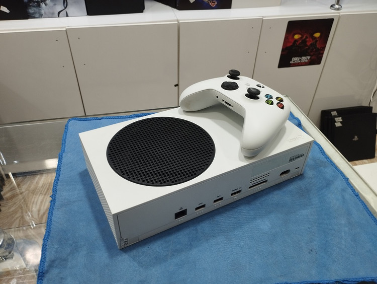 کنسول بازی مایکروسافت XBox Series S، حافظه 512 گیگابایت