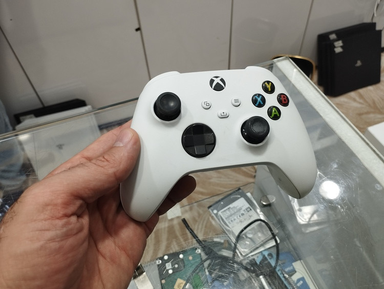 دسته بازی ایکس باکس کارکرده اصلی XBox Sereis S Controler رنگ سفید