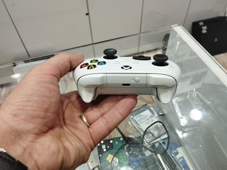 دسته بازی ایکس باکس کارکرده اصلی XBox Sereis S Controler رنگ سفید