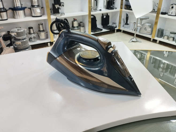 اتو بخار بلک کوکر 2200 وات مدل BC88SL