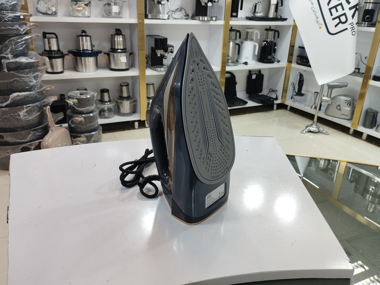 اتو بخار بلک کوکر 2200 وات مدل BC88SL