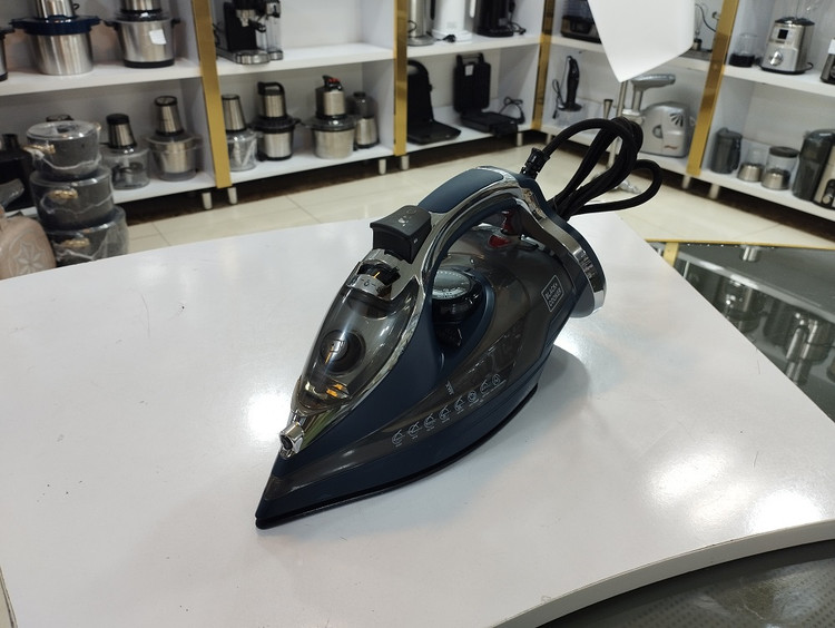 اتو بخار بلک کوکر 2800 وات مدل BC90SL