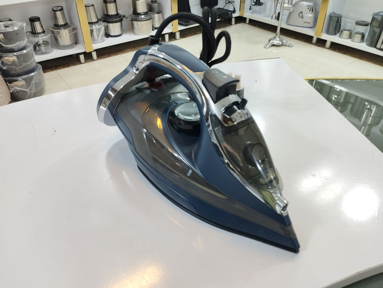 اتو بخار بلک کوکر 2800 وات مدل BC90SL