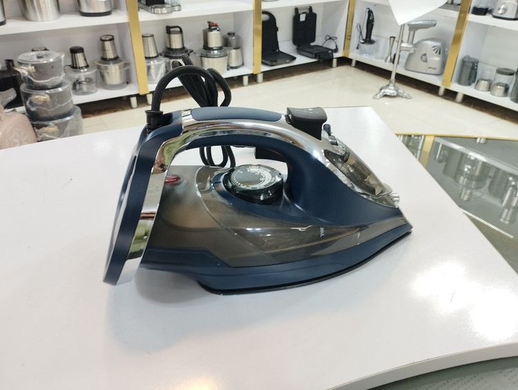 اتو بخار بلک کوکر 2800 وات مدل BC90SL