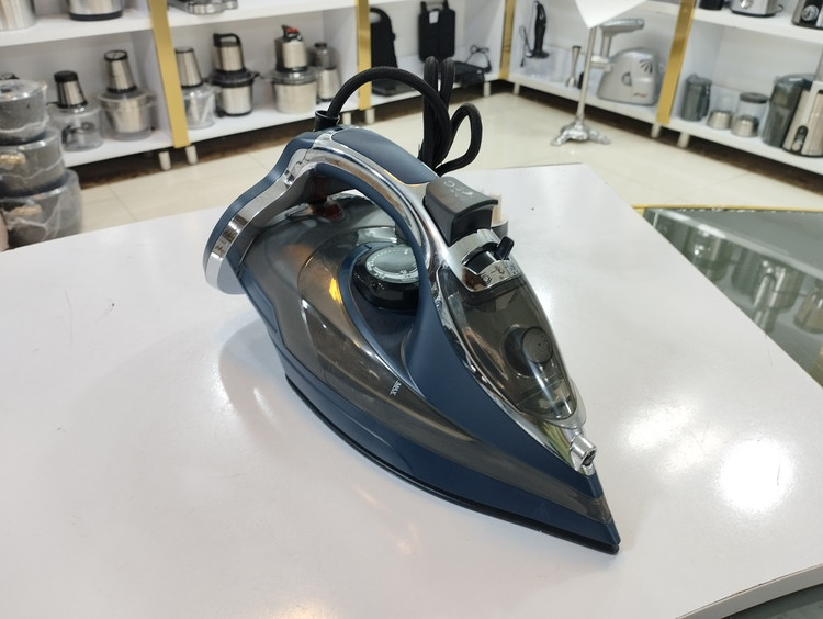 اتو بخار بلک کوکر 2800 وات مدل BC90SL
