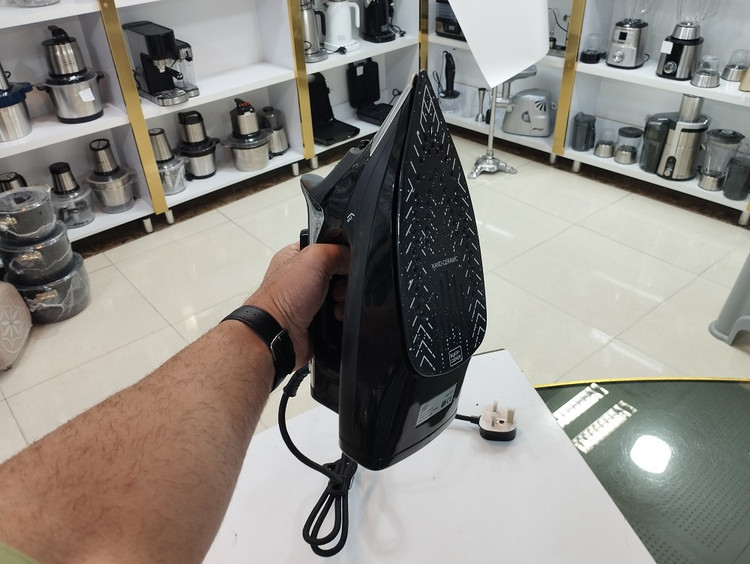 اتو بخار بلک کوکر 2800 وات مدل BC92SL