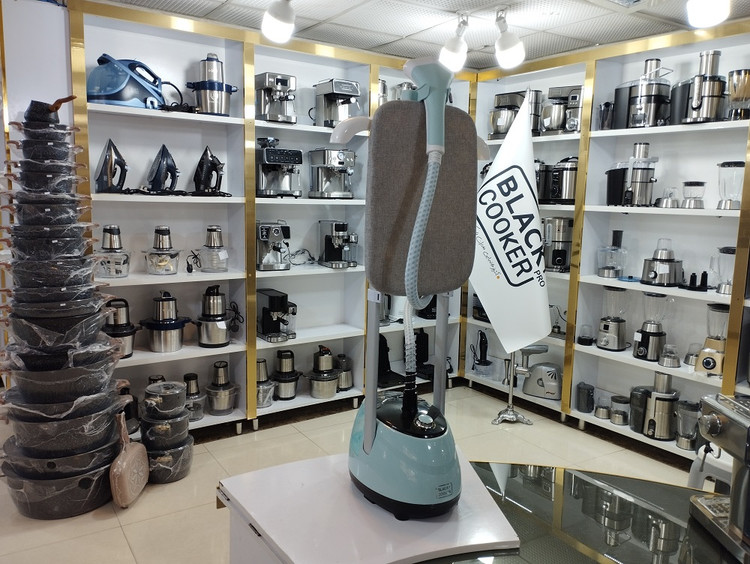 اتو بخار ایستاده بلک کوکر 1800 وات مدل BC211SL