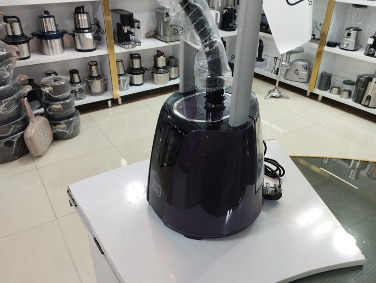 اتو بخار ایستاده بلک کوکر 2200 وات پنل لمسی مدل BPC224
