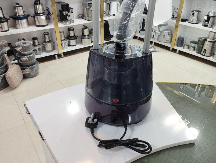اتو بخار ایستاده بلک کوکر 2200 وات پنل لمسی مدل BPC224