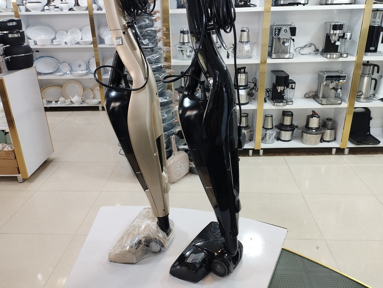 جارو برقی پرتابل بلک کوکر 600 وات مدل BC980