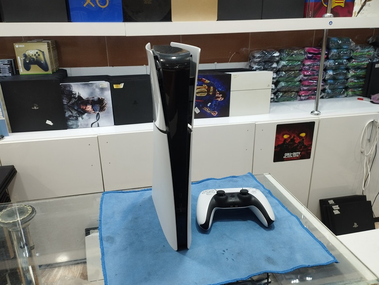 کنسول بازی سونی نسخه دیجیتال PS5 Slim ، حافظه 825 گیگابایت سری کپی خور
