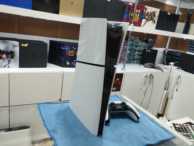 کنسول بازی سونی نسخه دیجیتال PS5 Slim ، حافظه یک ترابایت سری کپی خور